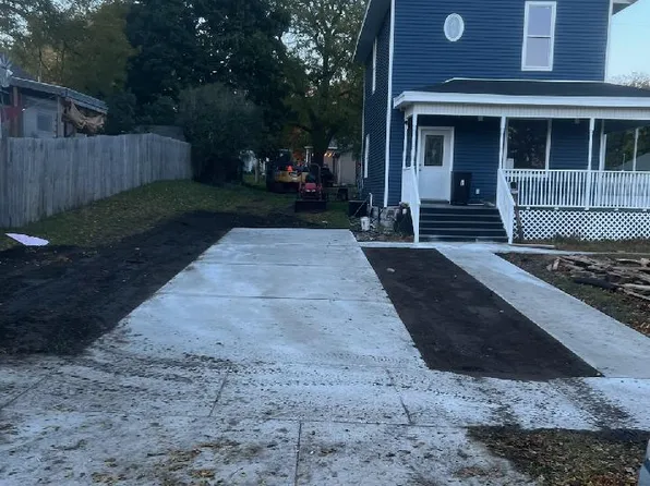 205 5th St, Ludington, MI 49431