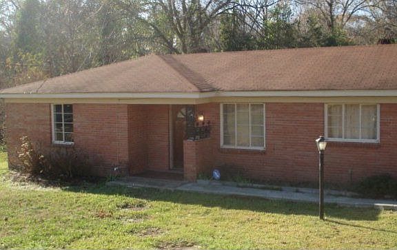 2nd image of 211 Buena Vista Dr