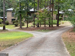 1935 Lamp Post Ln, Lawrenceville, GA 30043
