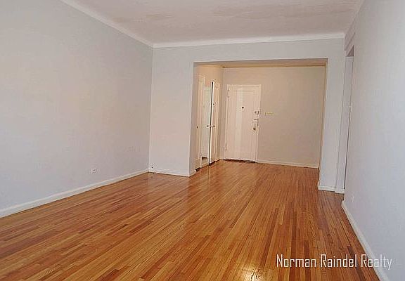 5th image of 2566 Ocean Ave APT D6