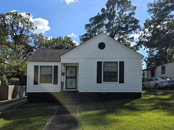 4613 W 24th St, Little Rock, AR 72204