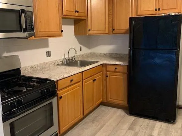 351 Pawtucket Blvd, Lowell, MA