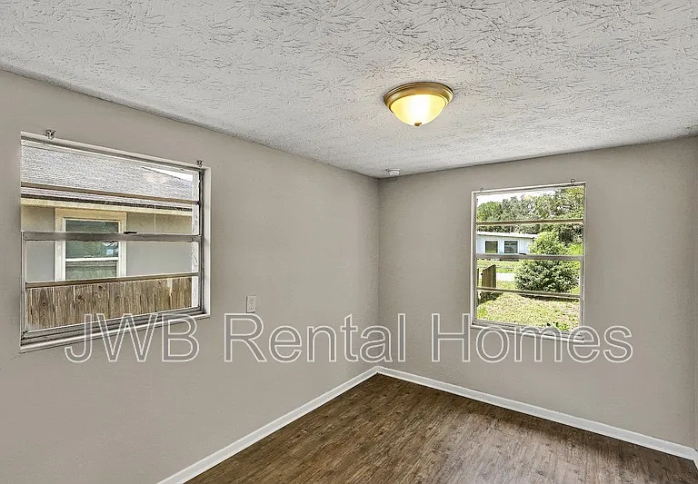 7957 Mattox Ave — Photo 10