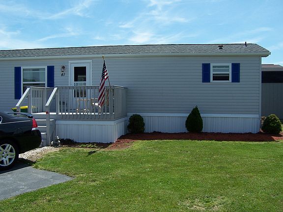 2nd image of 41 S Jacqueline Ct