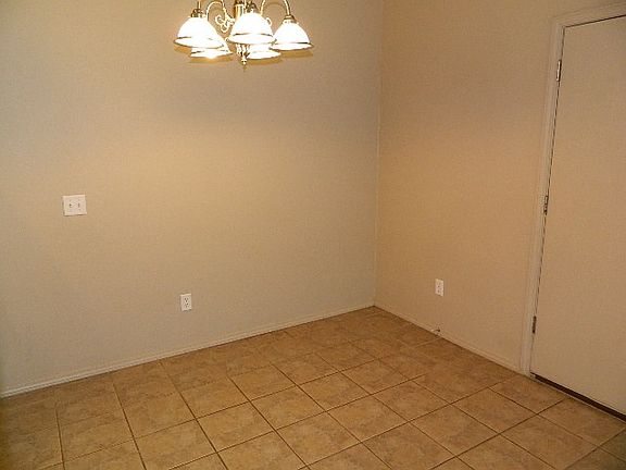 4th image of 3605 Vanguard Dr