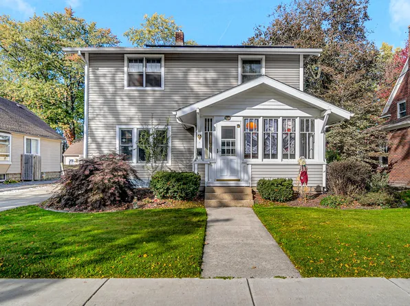 916 E Home Ave, Hobart, IN 46342