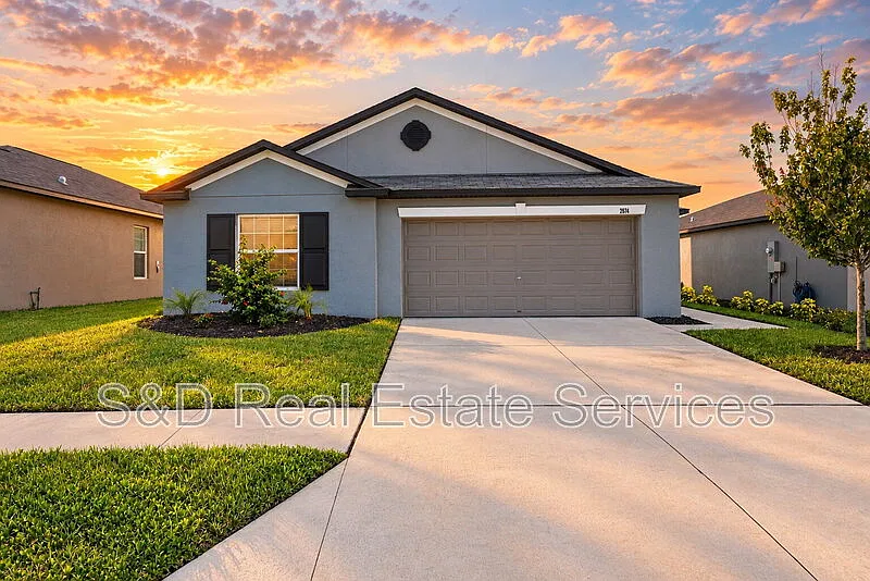 4 bed, 2.0 bath, 1815 sqft, $1,999 — Photo 1