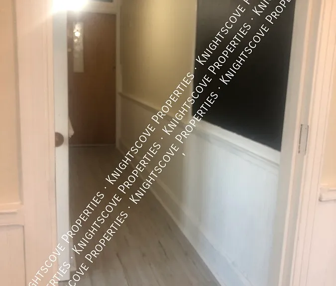 1557 Main St #8 — Photo 1