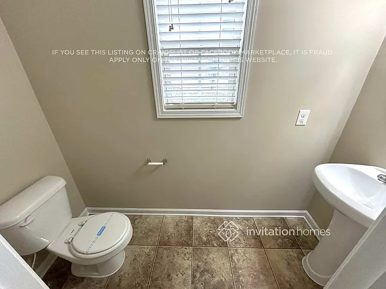 2565 Beal St — Photo 11