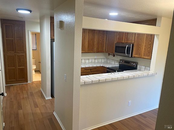 5th image of 901 Russell Avenue #122