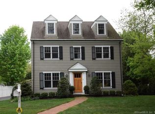 3 Quintard Pl, Westport, CT 06880