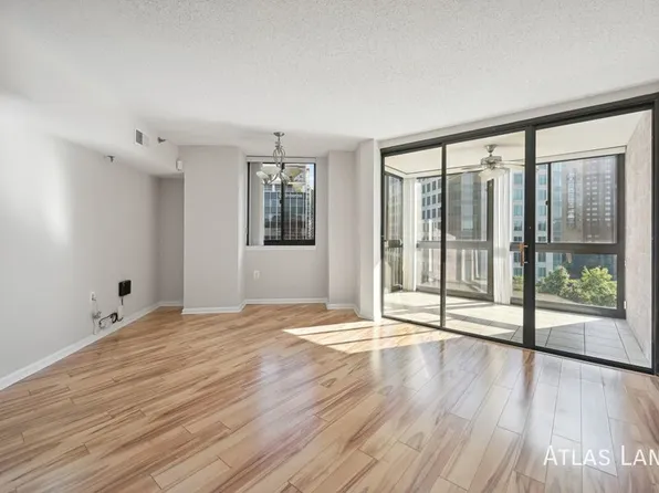 1001 N Randolph St APT 803, Arlington, VA 22201