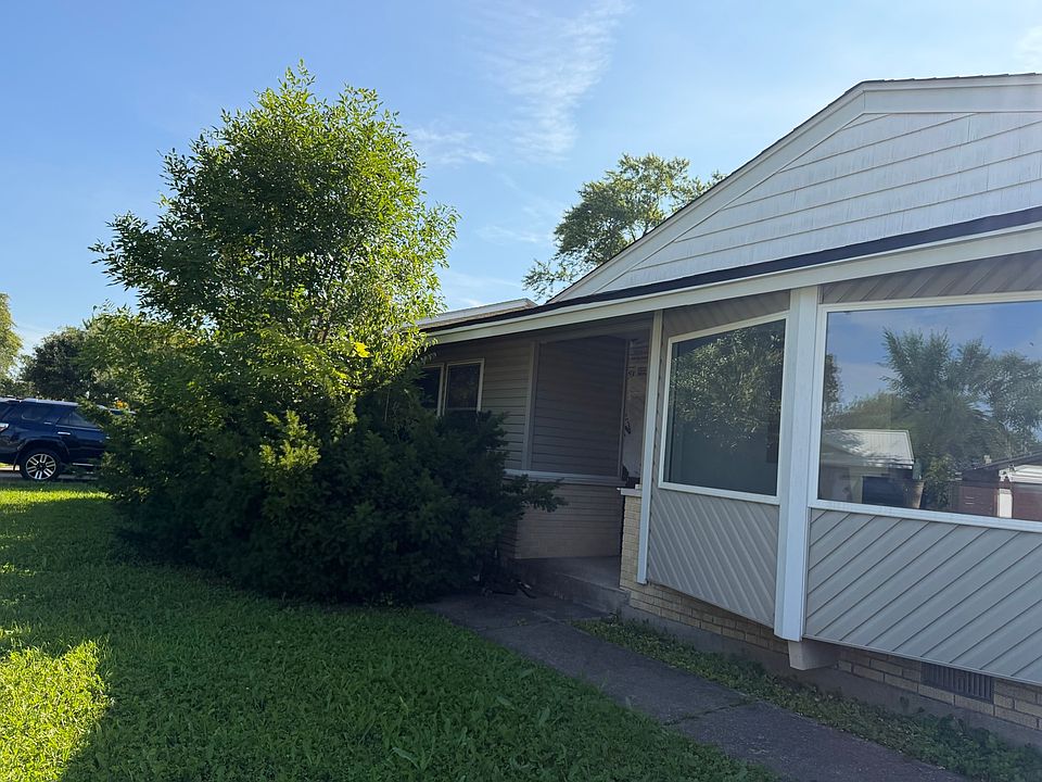 1st image of 27 Evergreen St