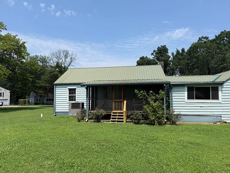 701 Forrest Rd — Photo 10