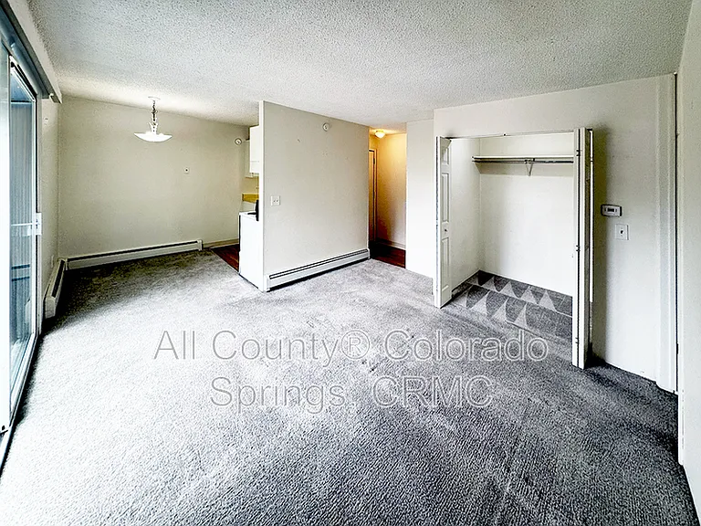 5030 El Camino Dr #4 — Photo 6