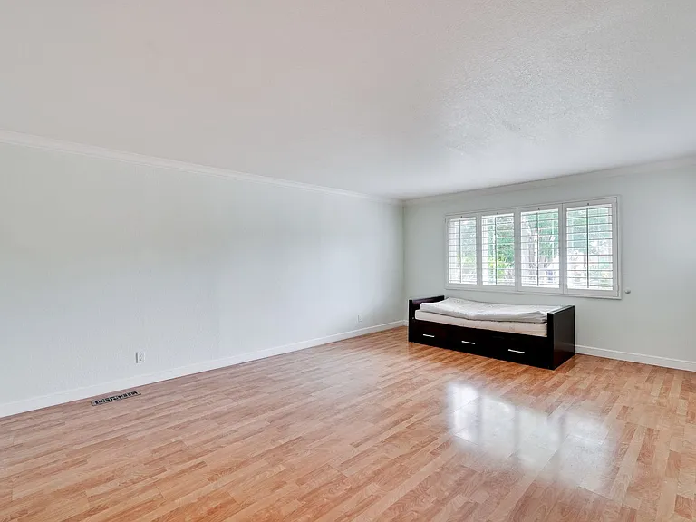 3228 Woodmont Dr — Photo 6