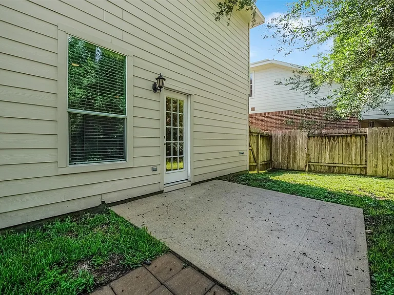 75 N Spinning Wheel Cir — Photo 33