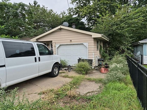 2nd image of 709 N Limestone Ln