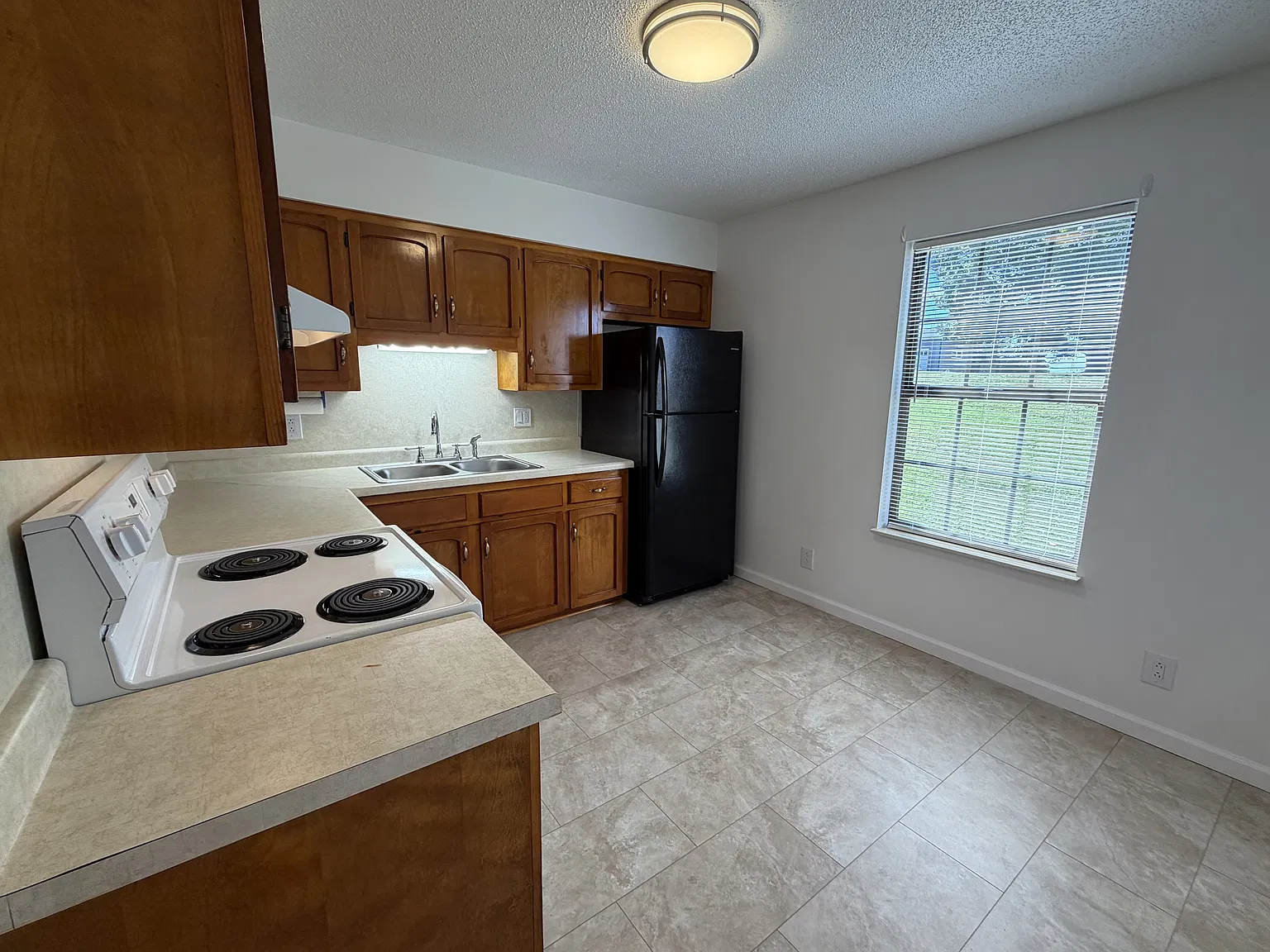 144 Mason Street - 4 — Photo 4