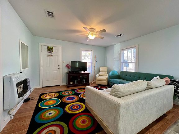 5th image of 602 Nelson St