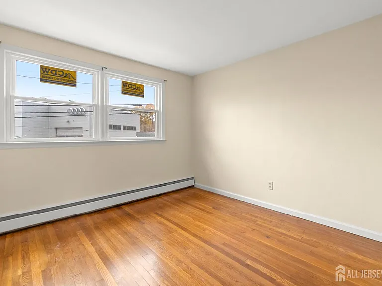 762 Valley St #762 — Photo 16