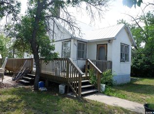 401 6th AVENUE W, Assiniboia, SK S0H 0B0