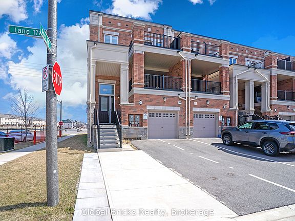 3rd image of 85 Burnhamthorpe Rd E