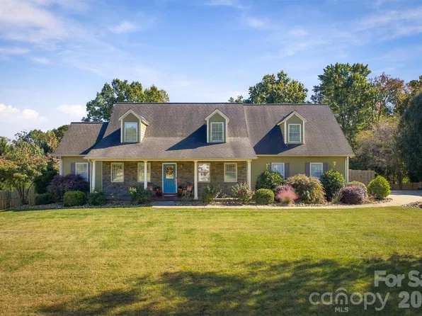 4594 Etta Ln, Lenoir, NC 28645