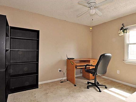 4th image of 1328 Hammerhead Ln