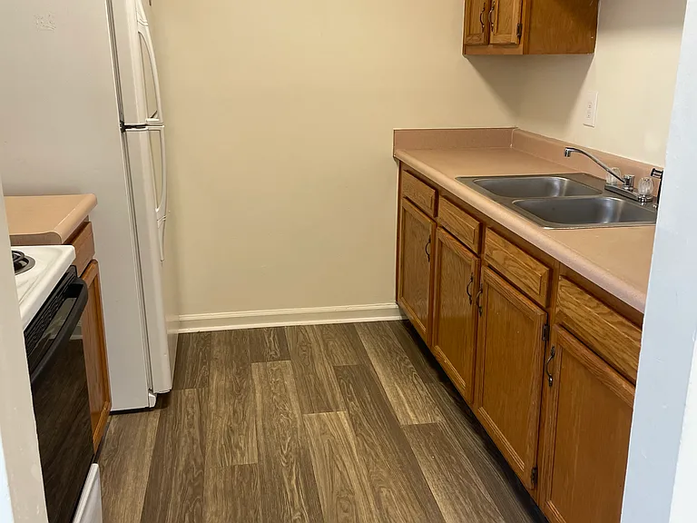 243 Fulkerson Dr #C — Photo 3