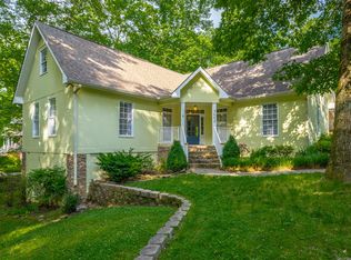 3698 Wilson Ave, Signal Mountain, TN 37377