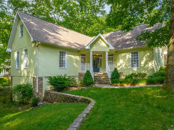 3698 Wilson Ave, Signal Mountain, TN 37377