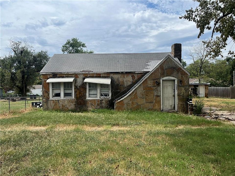 1st image of 533 S Indiana Ave
