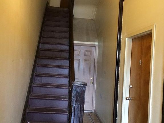 4th image of 104 S 42nd St