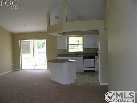 3rd image of 2140 NE 28th St