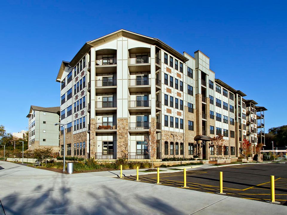1st image of 445 W Blount Ave APT 202