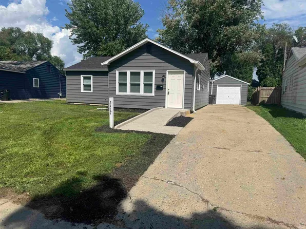 2417 Foxhall Dr, Lafayette, IN 47909