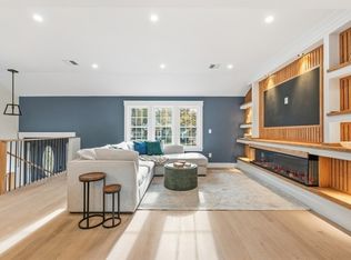 99 Grove St, Reading, MA 01867