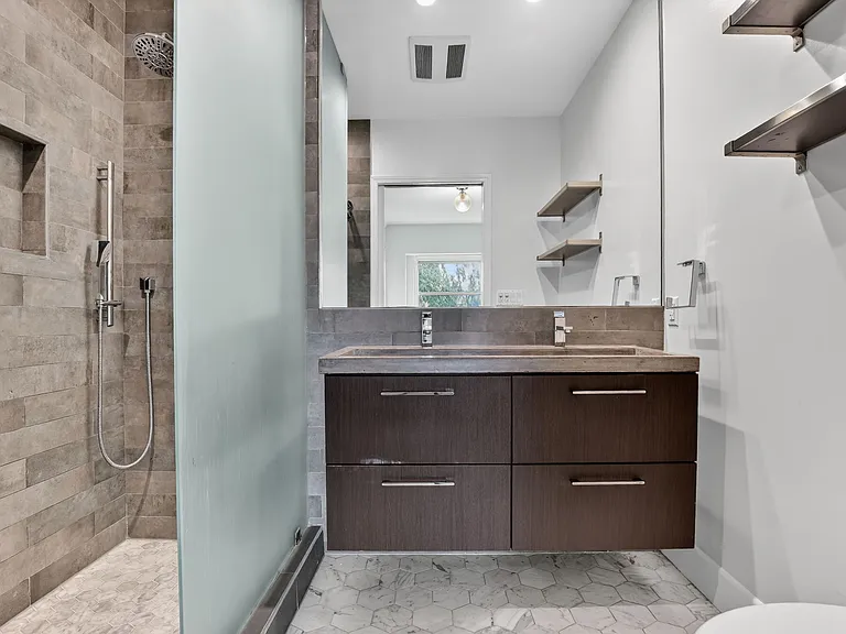 408 Kendall Ave — Photo 15