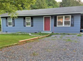 21 Pond St, Union, WV 24983