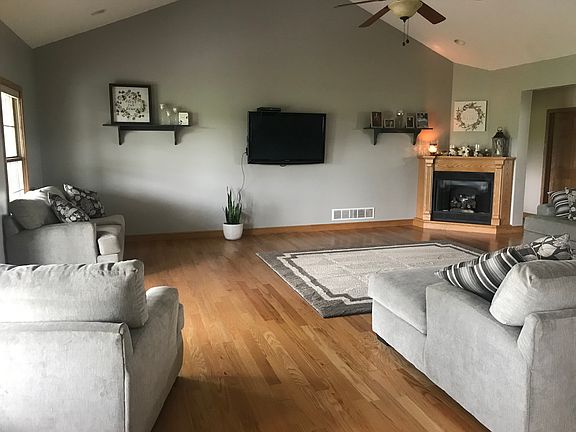 3rd image of 5149 Howenstine Dr SE
