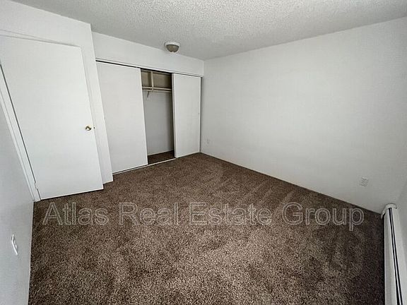 4th image of 2290 S Oneida St APT 206