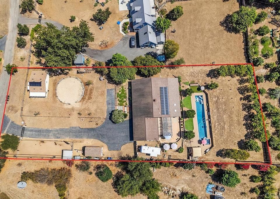 1st image of 1905 Green Vista Ln