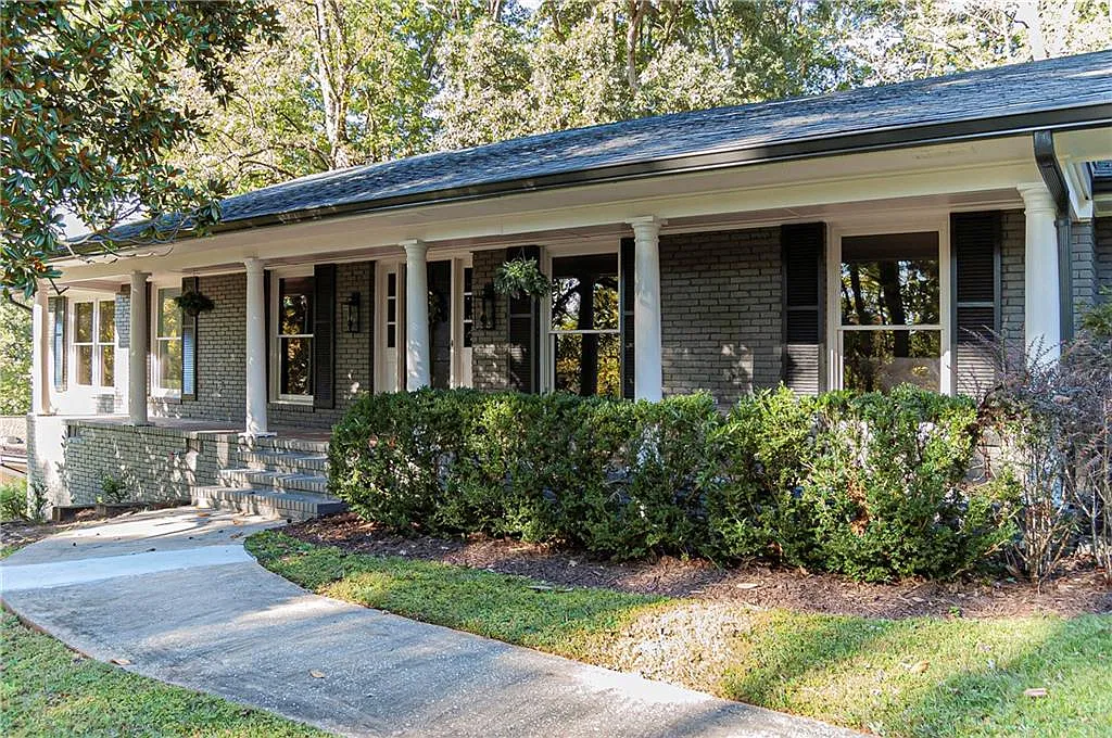 4 bed, 3.5 bath, 2911 sqft, $3,500 — Photo 3