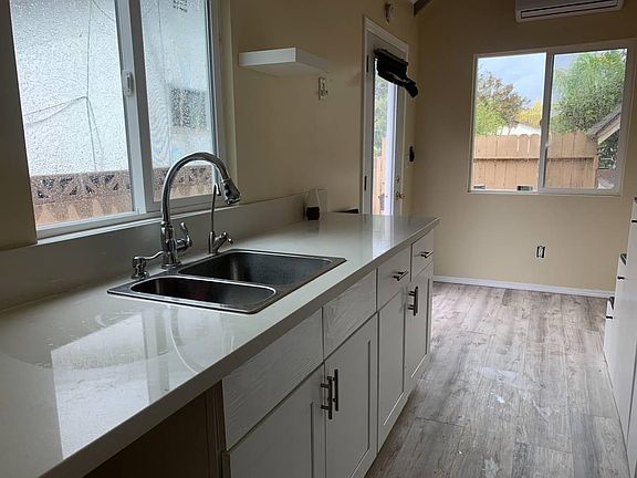 5th image of 1351 W Vesta St #2