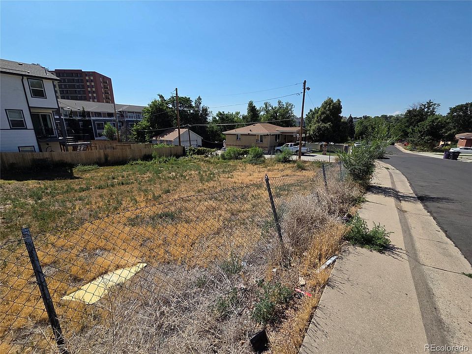 1st image of 880 Winona Court