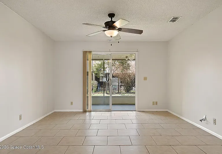 1293 Cheney Hwy #G — Photo 12