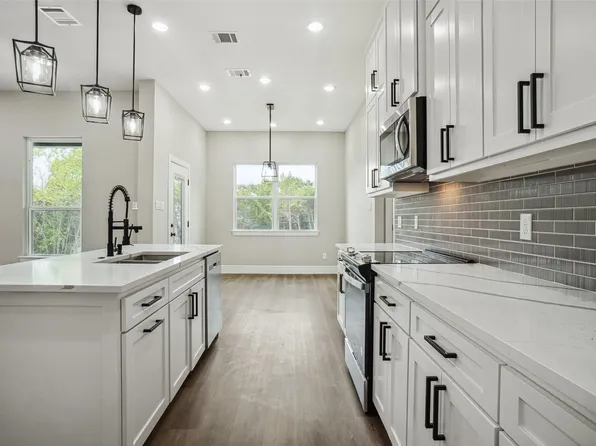 5010 Terlingua Dr, Granbury, TX 76048