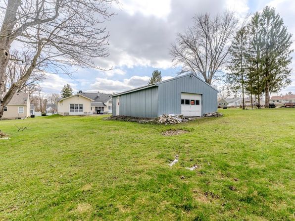 109 Kendall Dr E, East Syracuse, NY 13057
