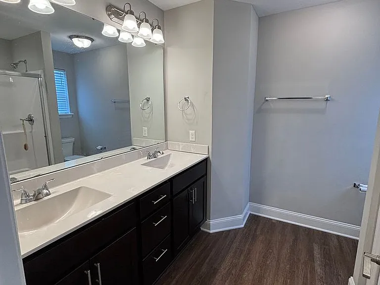 86 Hawthorne Dr — Photo 14